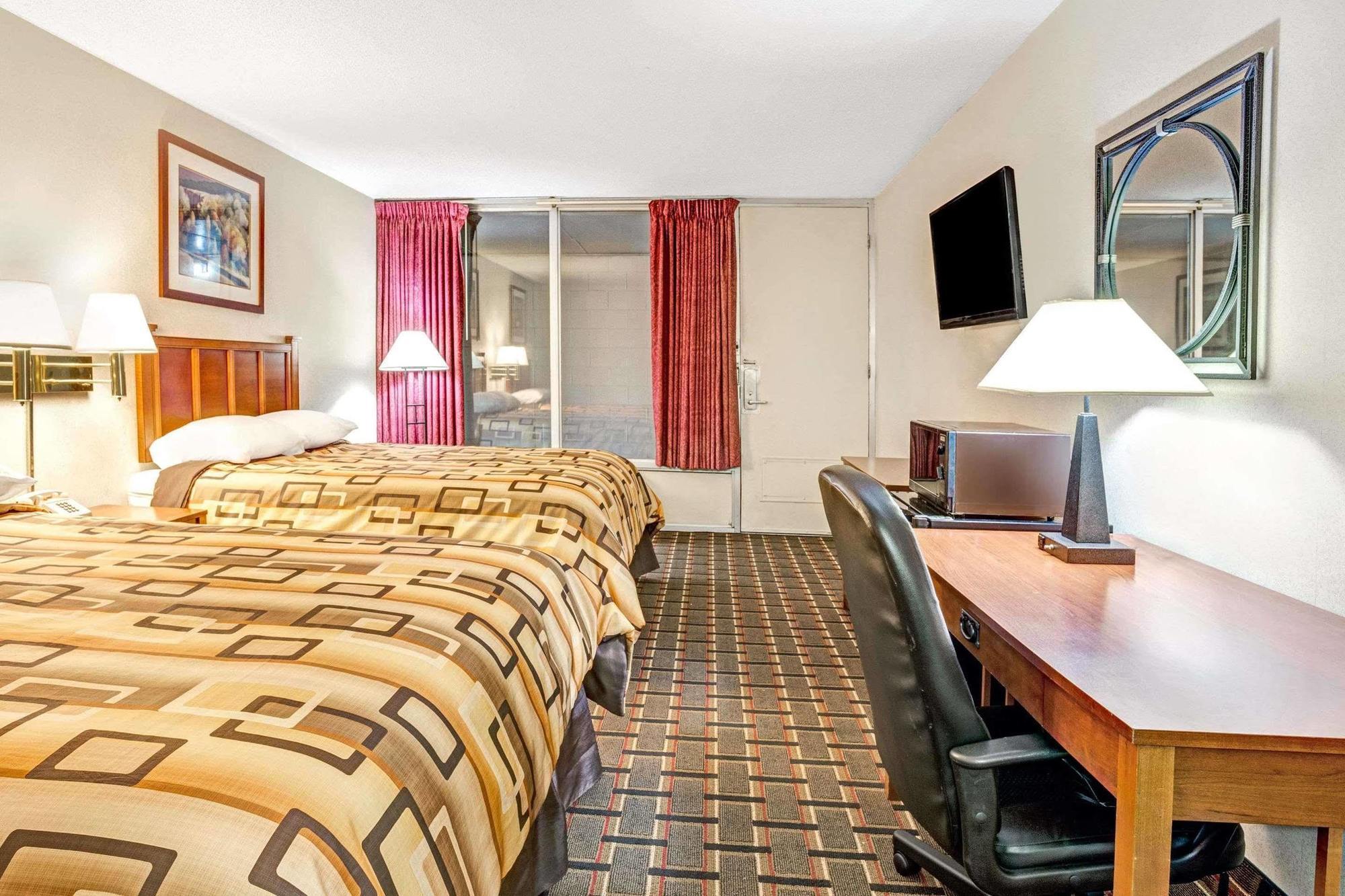 Adrian Inn Ngoại thất bức ảnh