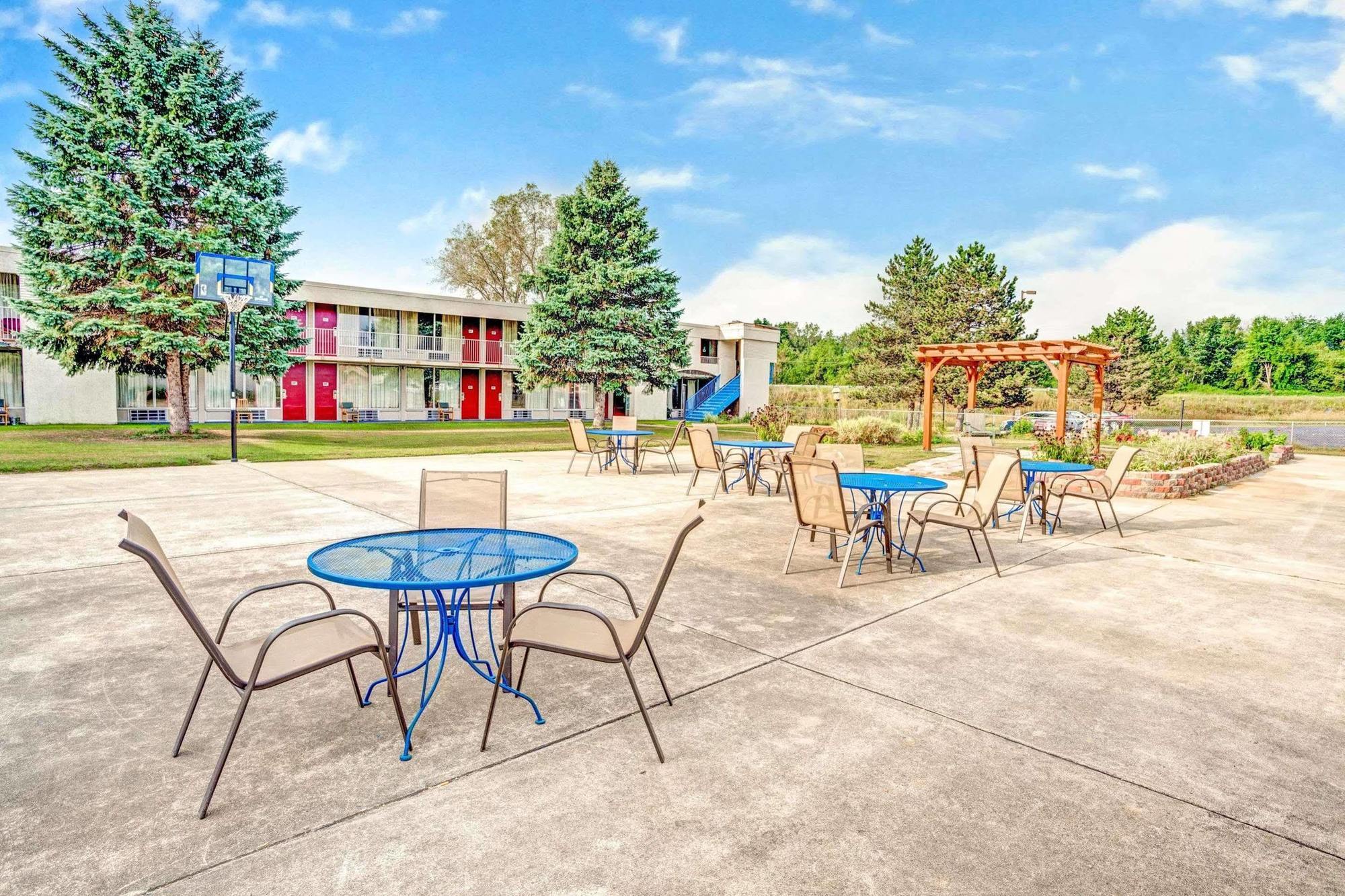 Adrian Inn Ngoại thất bức ảnh